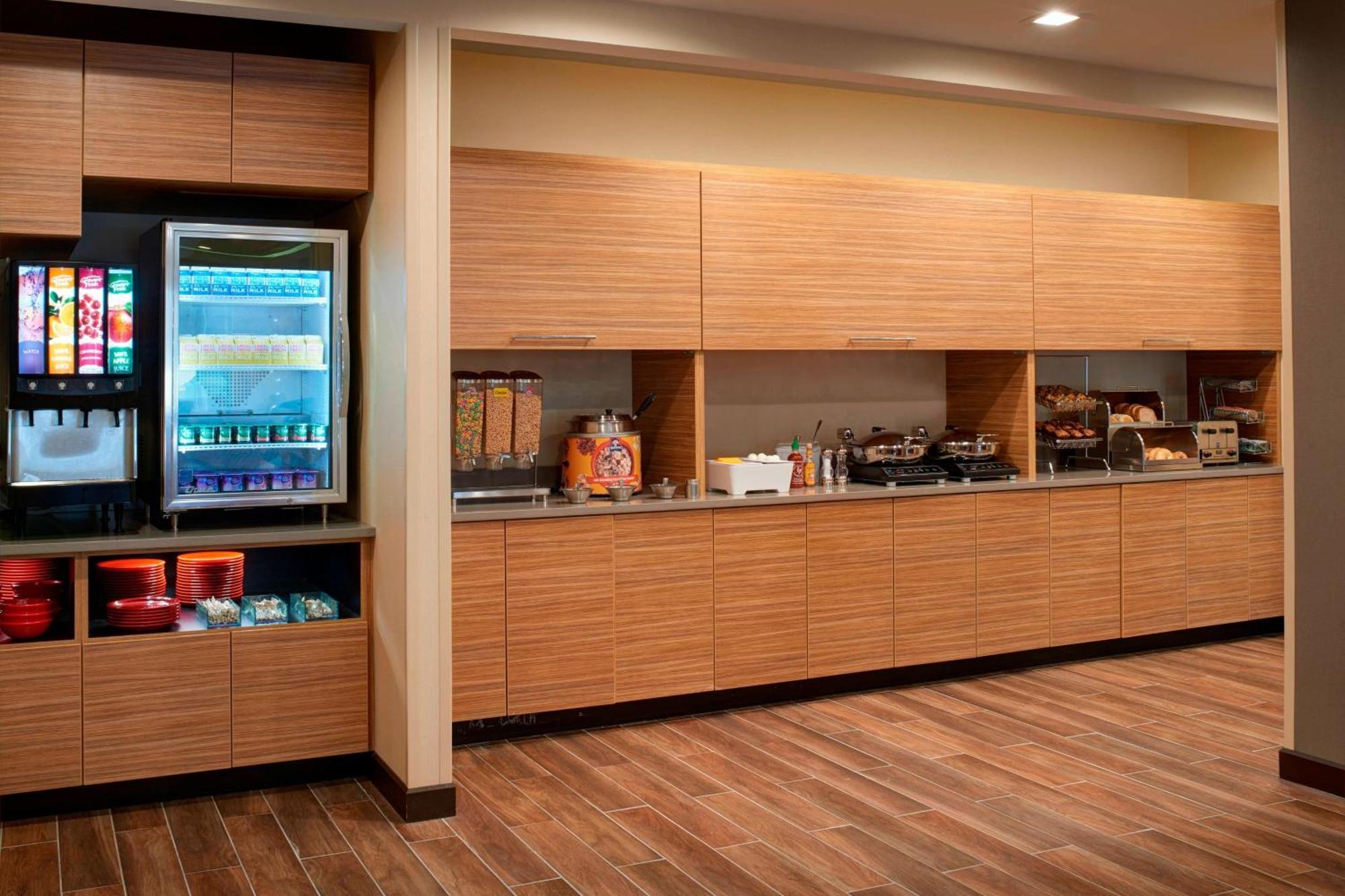 Towneplace Suites By Marriott Grand Rapids Airport Cascade Exterior foto